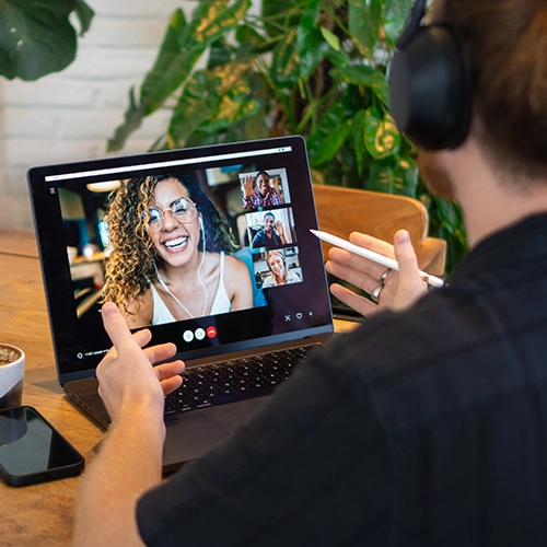 agence-graphisme-rennaise studio-agence-graphisme-rennes